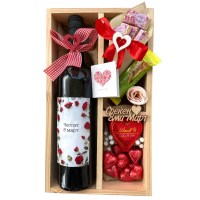 Кутија со вино „Среќен 8ми Март“