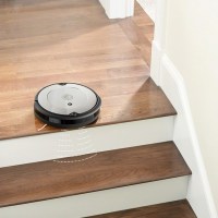 iRobot Roomba 698 роботска правосмукалка